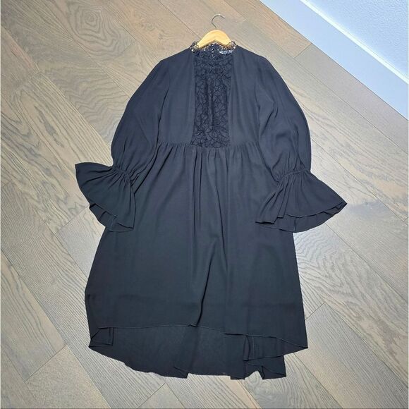 🆕️ Nanette Lepore Mock Nexk Pleated Lace Bell Sleeve Midi Dress in Black - Picture 2 of 12